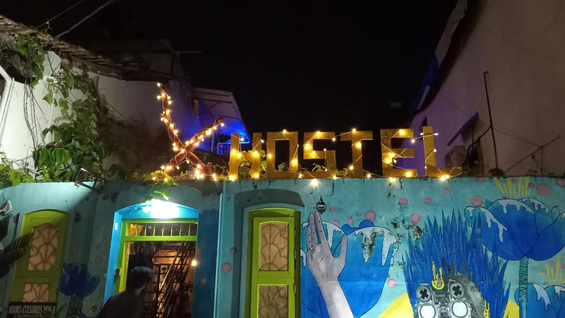 Xhostel Hostel Kochi