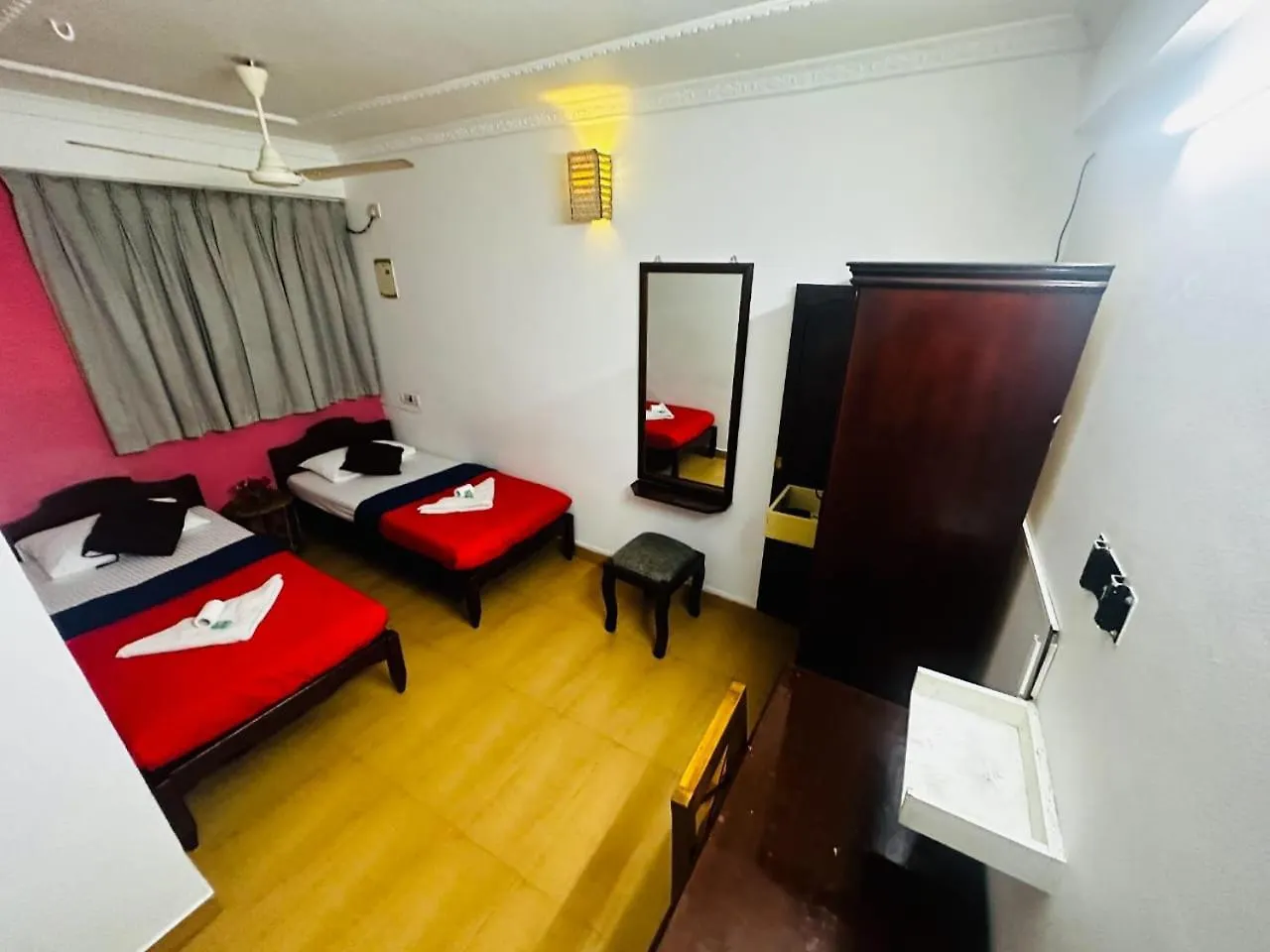 Xhostel Hostel Kochi 0*,