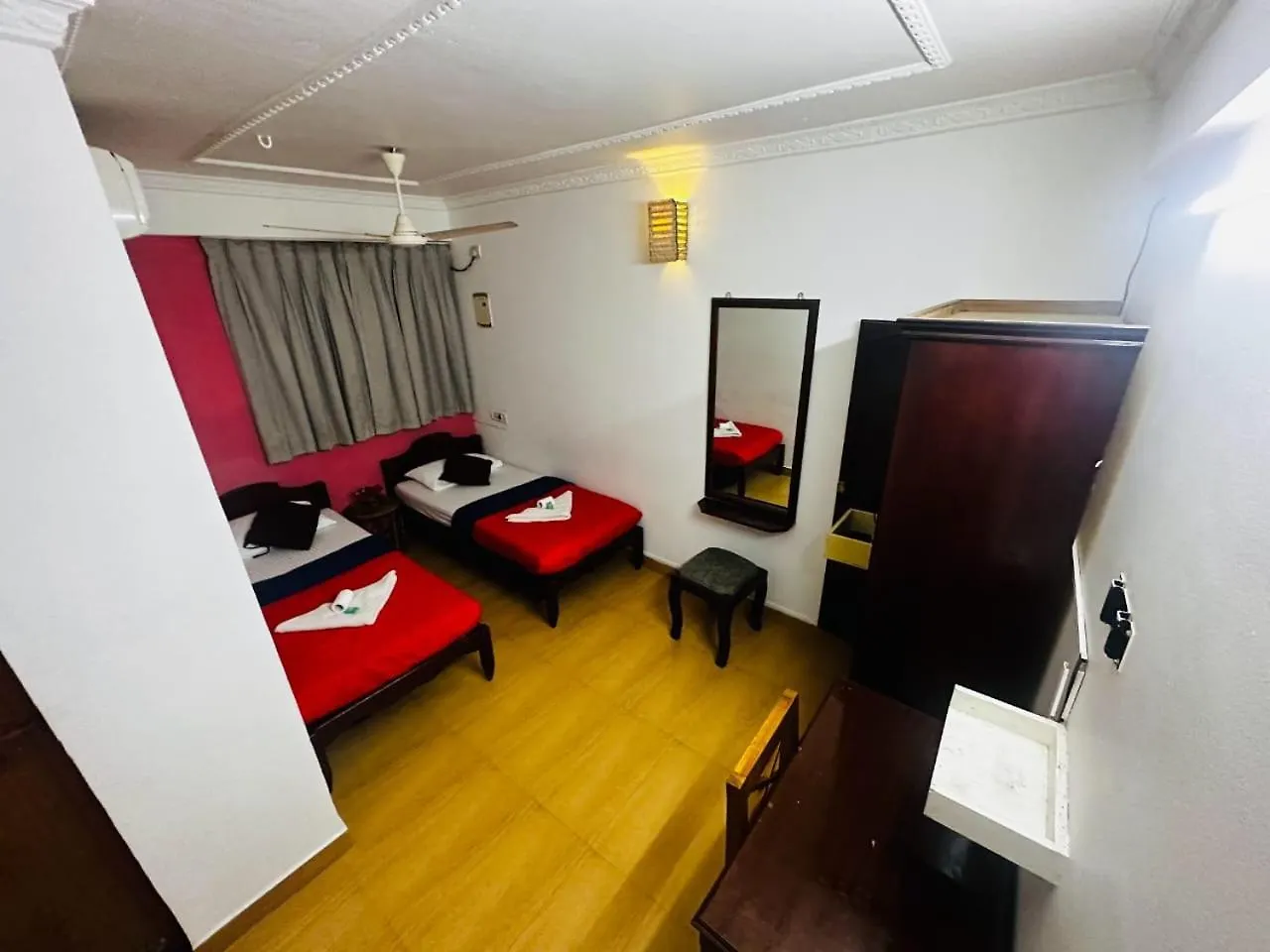 Xhostel Hostel Kochi